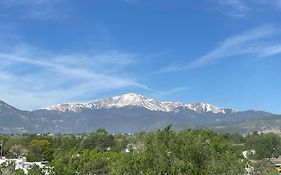 Hyatt Place Colorado Springs/garden Of The Gods 3*